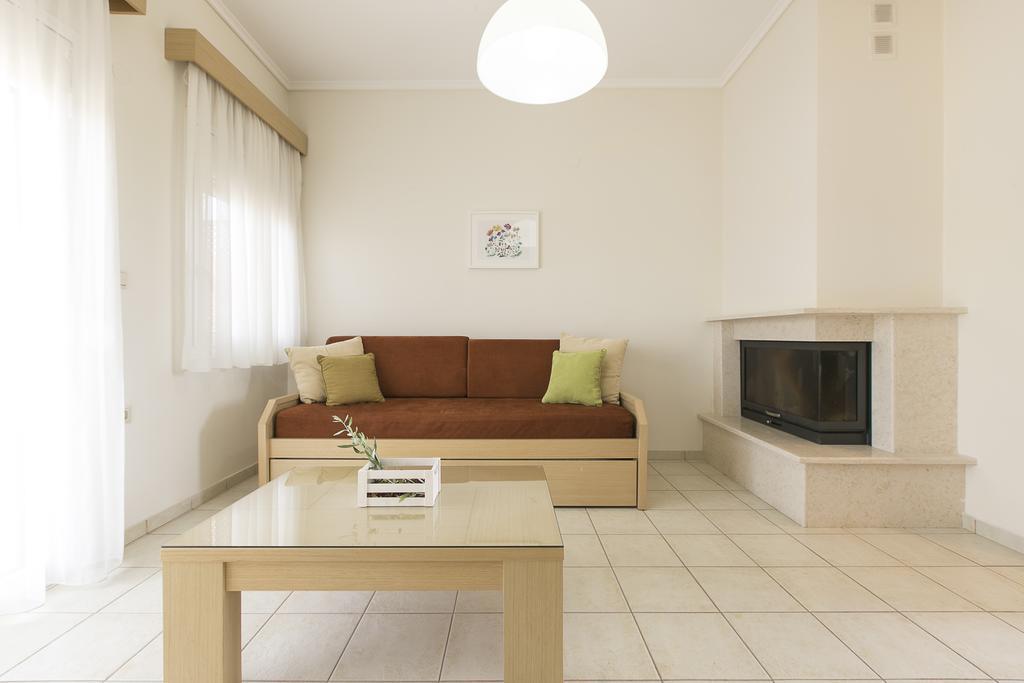 Olive Tree Apartments Fourka Esterno foto